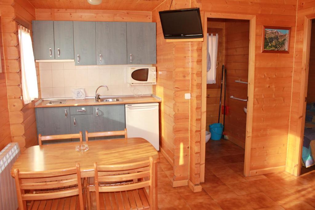 Camping Valle De Tena Sabiñánigo Δωμάτιο φωτογραφία