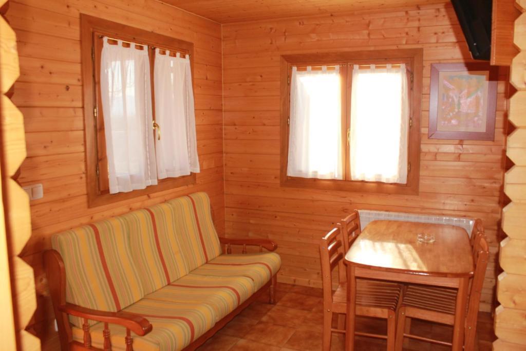 Camping Valle De Tena Sabiñánigo Δωμάτιο φωτογραφία