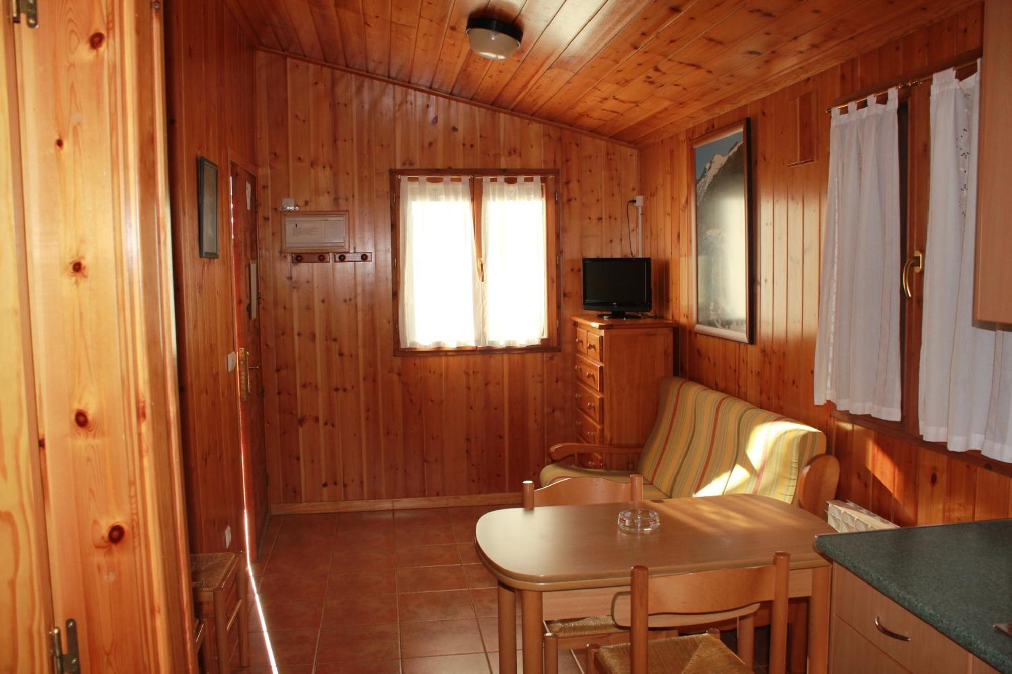 Camping Valle De Tena Sabiñánigo Εξωτερικό φωτογραφία