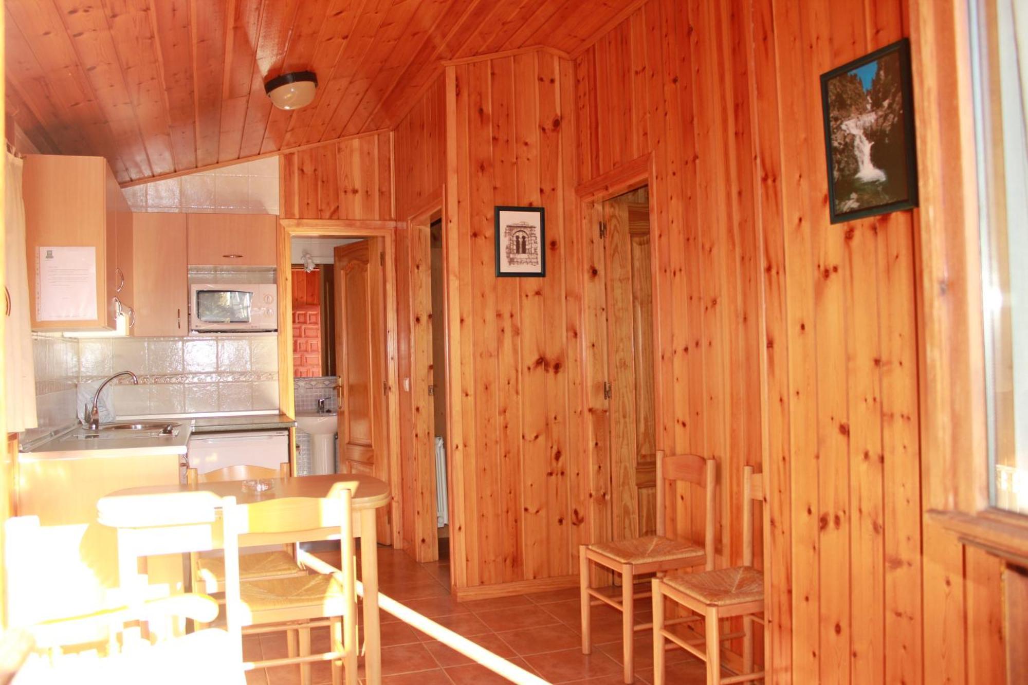 Camping Valle De Tena Sabiñánigo Εξωτερικό φωτογραφία